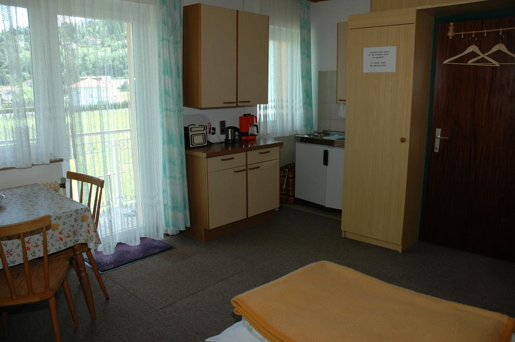 Haus Barnthaler Apartment